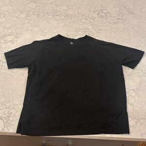 ALO Yoga Charcoal Short Sleeve Tee